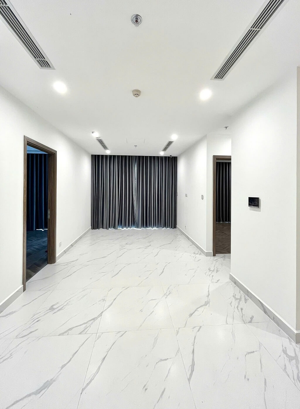 Cho thuê 2 Phòng ngủ The Beverly nội thất cơ bản